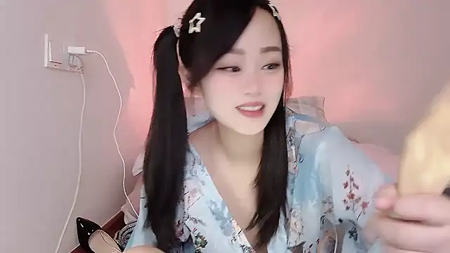 Snapshot of yueyue2003 chatting on March 6, 2025, 9:20 pm yueyue2003 online show from March 6, 2025, 9:20 pm