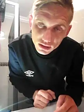 Ruanie online show from April 13, 2026, 7:29 pm