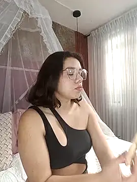 EmmaSulivan online show from March 3, 2025, 1:56 pm