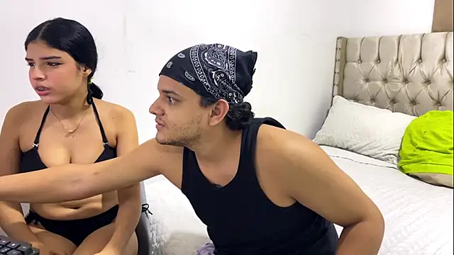 Hotcouple1 Xx online show from October 16, 2025, 3:26 am