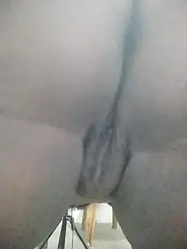 SLbeaty online show from October 18, 2025, 2:24 am