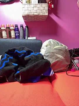 Snapshot of sexymelli18 chatting on October 30, 2025, 6:27 pm sexymelli18 online show from October 30, 2025, 6:27 pm