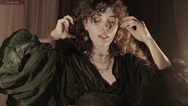 Snapshot of Dizer_clopy chatting on February 14, 2026, 8:42 pm Dizer clopy online show from February 14, 2026, 8:42 pm