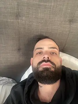 Snapshot of guccititi chatting on October 24, 2025, 7:46 pm guccititi online show from October 24, 2025, 7:46 pm