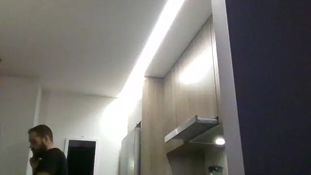 guccititi online show from November 10, 2025, 2:27 am