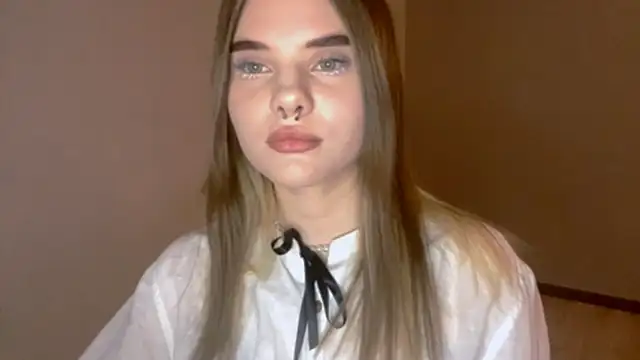 CarolinePepper online show from February 18, 2025, 4:25 pm