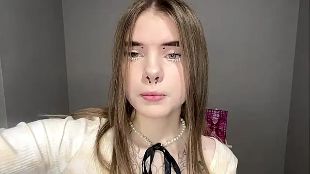 CarolinePepper online show from March 1, 2025, 4:33 pm
