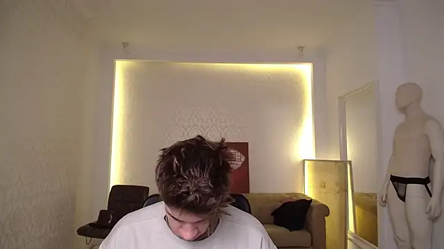 Snapshot of MaxKaiden chatting on February 25, 2025, 5:30 am MaxKaiden online show from February 25, 2025, 5:30 am