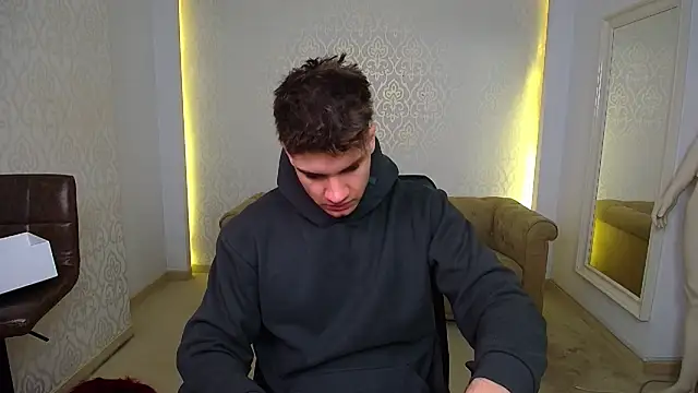 MaxKaiden online show from February 3, 2026, 5:49 am