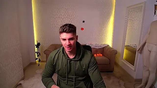 Snapshot of MaxKaiden chatting on October 19, 2025, 4:48 am MaxKaiden online show from October 19, 2025, 4:48 am