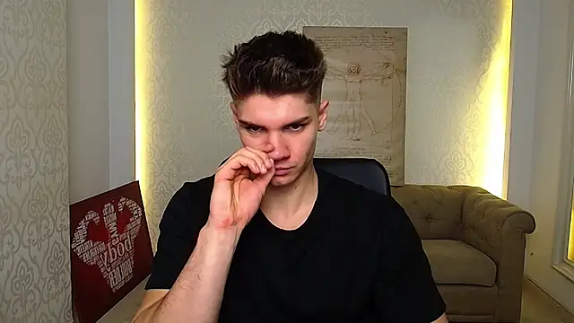 Snapshot of MaxKaiden chatting on October 7, 2025, 4:57 am MaxKaiden online show from October 7, 2025, 4:57 am