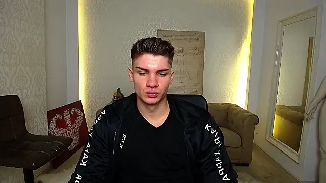 Snapshot of MaxKaiden chatting on October 17, 2025, 4:49 am MaxKaiden online show from October 17, 2025, 4:49 am