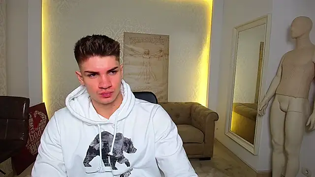 Snapshot of MaxKaiden chatting on October 16, 2025, 4:43 am MaxKaiden online show from October 16, 2025, 4:43 am