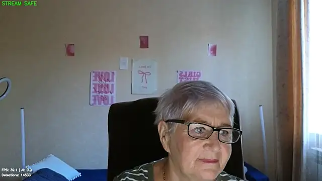 Sandra Snowflake online show from July 13, 2026, 3:50 am