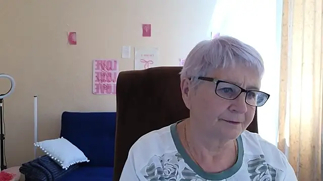 Snapshot of Sandra_Snowflake chatting on July 20, 2026, 12:07 pm Sandra Snowflake online show from July 20, 2026, 12:07 pm
