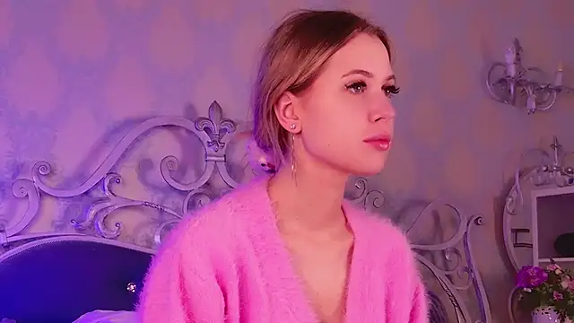 BECKI VRES online show from November 12, 2025, 10:02 pm