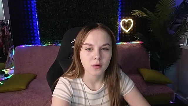 Snapshot of Dyna_bae chatting on October 15, 2025, 8:00 am Dyna bae online show from October 15, 2025, 8:00 am