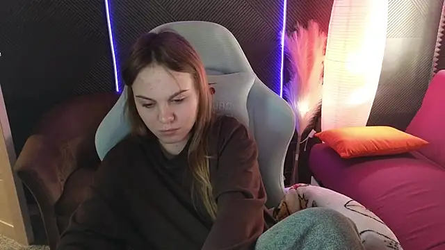 Snapshot of Dyna_bae chatting on September 19, 2025, 1:42 am Dyna bae online show from September 19, 2025, 1:42 am