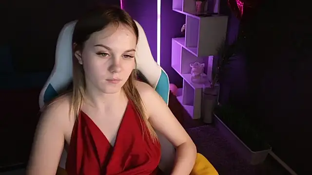 Snapshot of Dyna_bae chatting on March 8, 2025, 11:16 am Dyna bae online show from March 8, 2025, 11:16 am