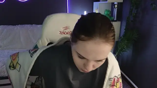 Snapshot of Dyna_bae chatting on September 15, 2025, 2:12 am Dyna bae online show from September 15, 2025, 2:12 am