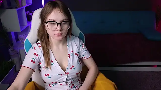 Snapshot of Dyna_bae chatting on March 2, 2025, 4:28 am Dyna bae online show from March 2, 2025, 4:28 am