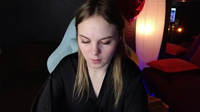 Snapshot of Dyna_bae chatting on March 13, 2025, 1:10 am Dyna bae online show from March 13, 2025, 1:10 am