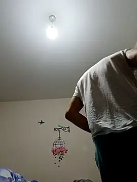 Snapshot of Eusuntnoulgigolo chatting on November 1, 2025, 7:02 am Eusuntnoulgigolo online show from November 1, 2025, 7:02 am