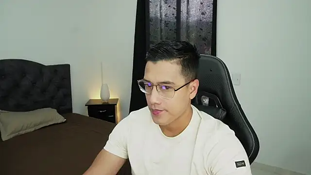 Yeicolevit online show from December 21, 2025, 4:52 pm