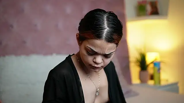 MaiaMini online show from February 16, 2026, 9:34 pm