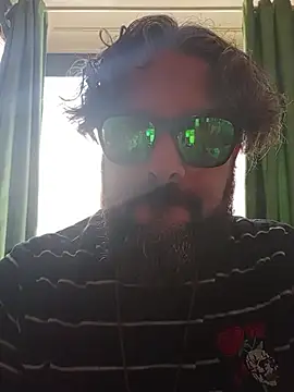 Snapshot of serpensy chatting on October 19, 2025, 10:51 am serpensy online show from October 19, 2025, 10:51 am