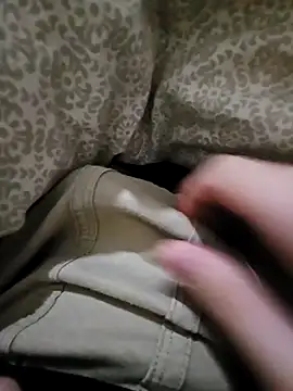 Snapshot of skiciyunis chatting on October 15, 2025, 9:01 pm skiciyunis online show from October 15, 2025, 9:01 pm