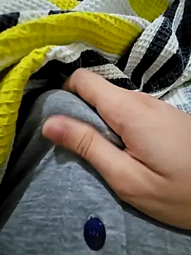 Snapshot of skiciyunis chatting on September 28, 2025, 8:05 pm skiciyunis online show from September 28, 2025, 8:05 pm