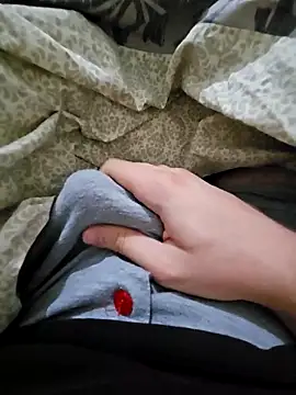 Snapshot of skiciyunis chatting on October 6, 2025, 10:10 pm skiciyunis online show from October 6, 2025, 10:10 pm