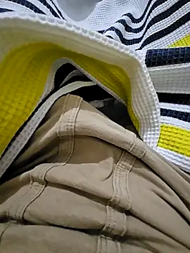 Snapshot of skiciyunis chatting on September 21, 2025, 7:52 pm skiciyunis online show from September 21, 2025, 7:52 pm