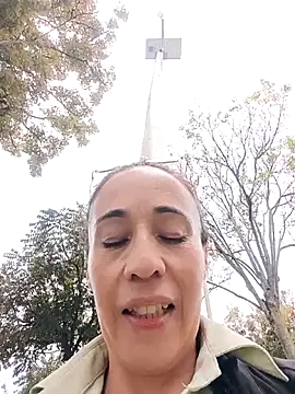 Coeur de luxure online show from September 27, 2025, 5:52 pm