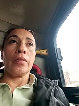 Coeur de luxure online show from April 14, 2026, 6:13 pm