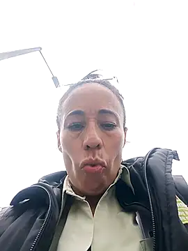 Coeur de luxure online show from October 17, 2025, 3:47 pm