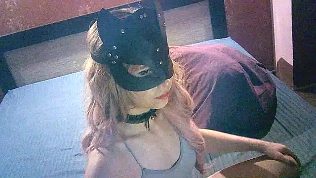 Black  Cobra   online show from February 22, 2025, 7:58 pm