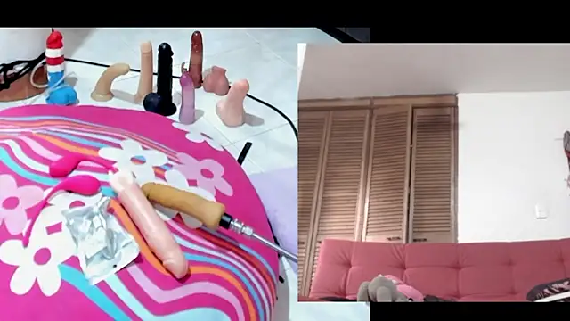 afroditacute15 online show from October 20, 2025, 12:06 pm