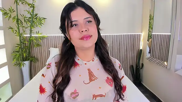 Snapshot of GeorginaReyes chatting on June 4, 2026, 10:36 pm GeorginaReyes online show from June 4, 2026, 10:36 pm