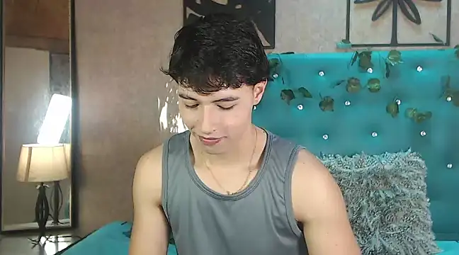 LiamAndrewzz online show from February 20, 2025, 7:19 pm