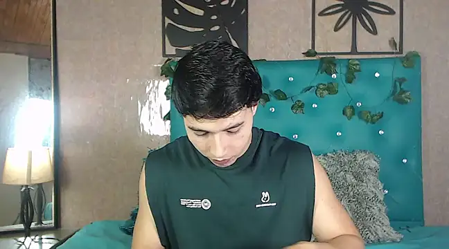 LiamAndrewzz online show from February 23, 2025, 12:08 am