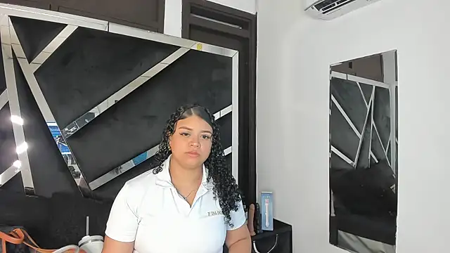 Snapshot of Rubyxht chatting on October 24, 2025, 12:48 pm Rubyxht online show from October 24, 2025, 12:48 pm