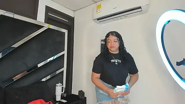 Snapshot of Rubyxht chatting on October 18, 2025, 12:51 pm Rubyxht online show from October 18, 2025, 12:51 pm