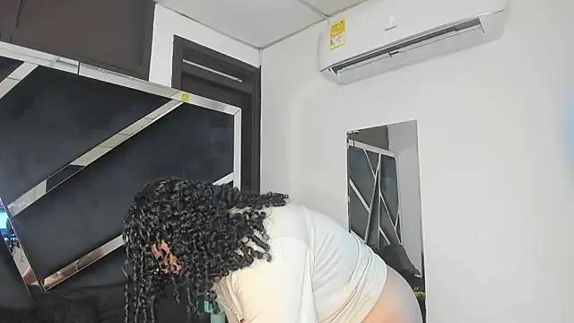 Snapshot of Rubyxht chatting on September 21, 2025, 12:43 pm Rubyxht online show from September 21, 2025, 12:43 pm