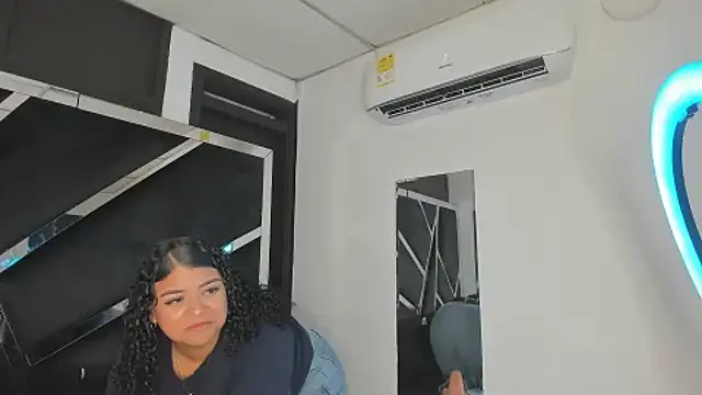 Snapshot of Rubyxht chatting on October 25, 2025, 12:39 pm Rubyxht online show from October 25, 2025, 12:39 pm