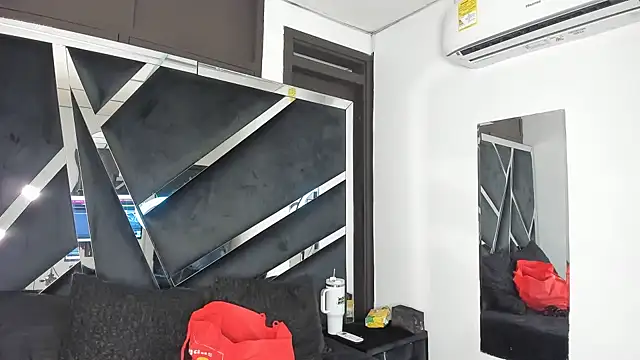 Snapshot of Rubyxht chatting on October 30, 2025, 12:47 pm Rubyxht online show from October 30, 2025, 12:47 pm