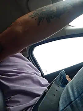 Iuver online show from April 16, 2026, 3:13 pm