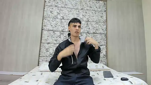 frank jhonsson online show from February 2, 2026, 7:13 pm