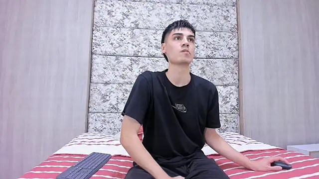 frank jhonsson online show from February 24, 2026, 6:53 pm